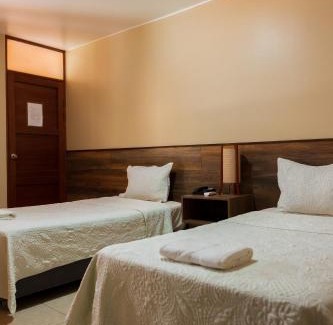 Huacachina Hotel | Hotel El Huacachinero