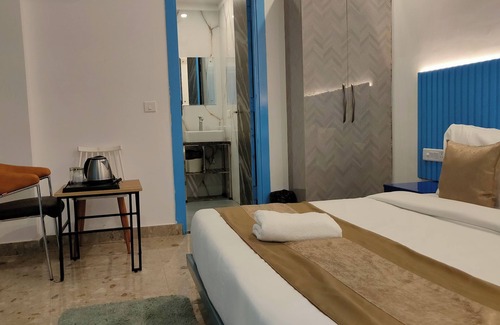 DLF Phase 5 Hotel | Hotel Elite 29 Golf Course Road