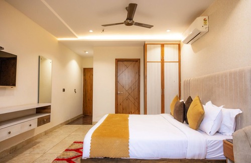 Mohali Hotel | Hotel Eminence