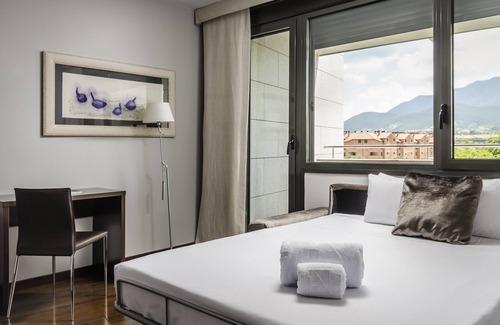 Jaca Hotel | Hotel Eurostars Reina Felicia