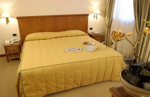 Magenta Hotel | Hotel Excelsior Magenta
