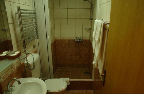 Maini Hotel | Hotel Fineso