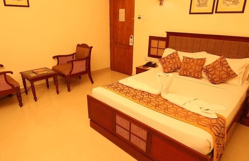 Thamaraparambu Hotel | Hotel Fort Queen