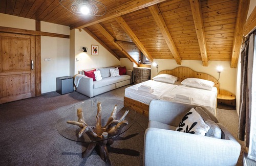 Brezineves Hotel | Hotel Frýdl