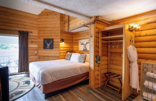 Frankfort Hotel | Hotel Frankfort & Restaurant