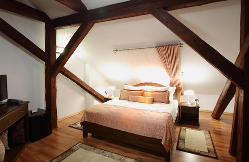 Radauti Hotel | Hotel Galany