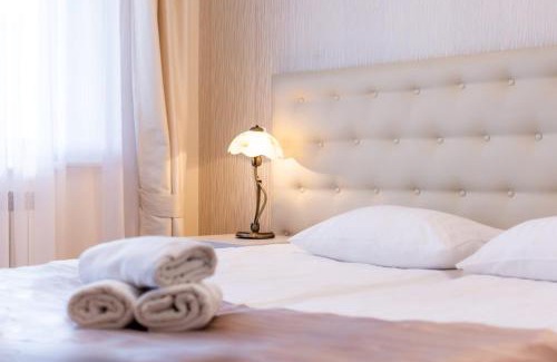 Ulanow Hotel | Hotel Galicja