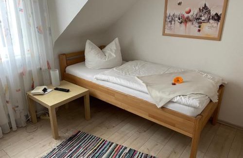 Langenholdinghausen Bed & Breakfast | Hotel Garni-Tell