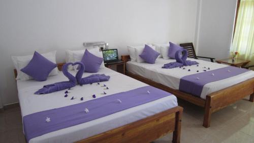 Thanamalvila Hotel | Hotel Gayan's