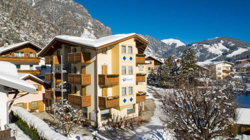Ziano di Fiemme Hotel | Hotel Genzianella