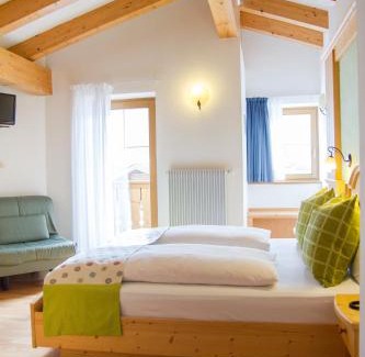 Ziano di Fiemme Hotel | Hotel Genzianella