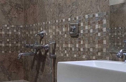 Jogeshwari West Hotel | Hotel Golden Park