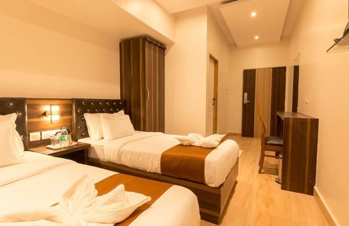 Jogeshwari West Hotel | Hotel Golden Park