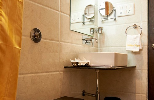 Shirdi Hotel | Hotel Golden View