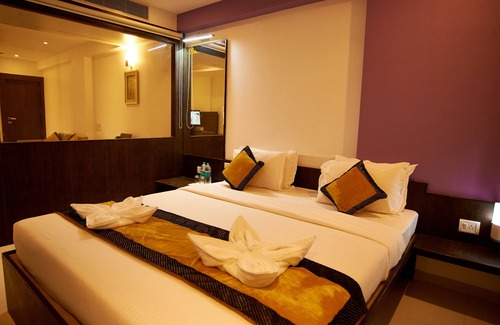Shirdi Hotel | Hotel Golden View