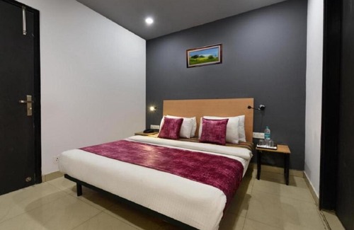 Ghaziabad Hotel | Hotel Golden World