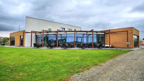 Ostrozska Nova Ves Hotel | Hotel Golf Jezera