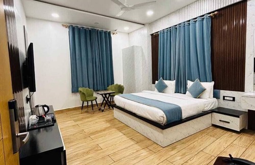 Govardhan Hotel | Hotel Govind Residency