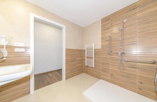 Doksy Hotel | Hotel Grand