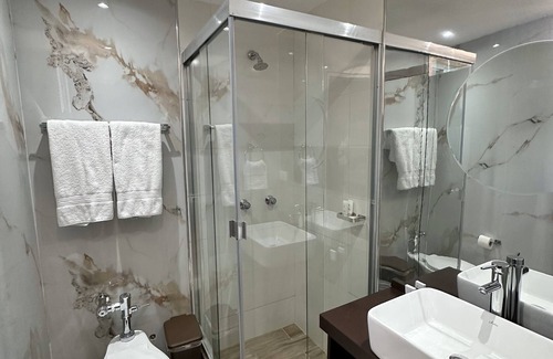 Santa Teresa Hotel | Hotel Grand Galaxie