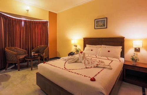 Chromepet Hotel | Hotel Grand Palace Chennai