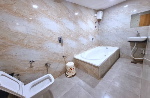 Ahmedabad Hotel | HOTEL GREEN TREE