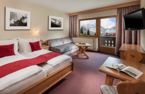 Juns Hotel | Hotel Höhlenstein