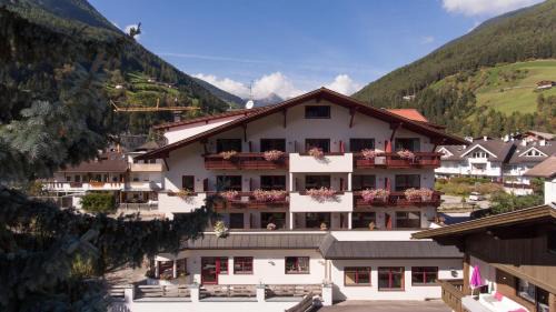 Sand in Taufers Hotel | Hotel Hellweger