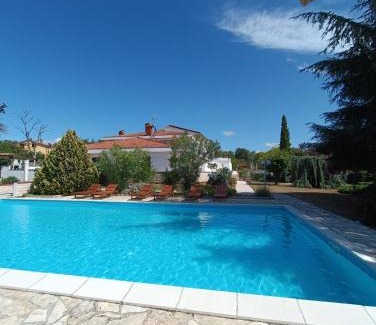Buici Hotel | Hotel Holiday