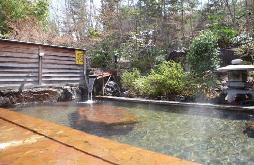 Yudanaka Shibu Onsen Hotel | Hotel Housei