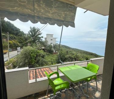 Piqeras Hotel | Hotel Hyso Vela
