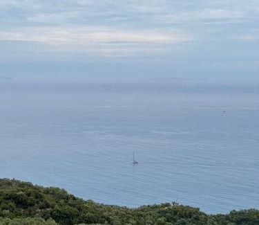 Piqeras Hotel | Hotel Hyso Vela