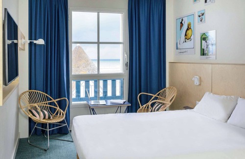 Villers-sur-Mer Hotel | Hotel ibis Styles Deauville Villers Plage