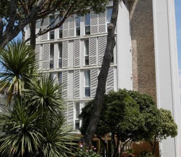 Marina di Pietrasanta Hotel | Hotel Il Caravaggio