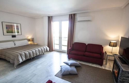 Mairena del Aljarafe Hotel | Hotel In Mairena Del Aljarafe With Other, Tv, Parking