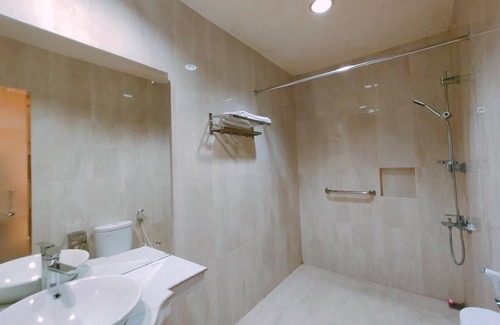 Hargomulyo Hotel | Hotel Indah Palace Tawangmangu