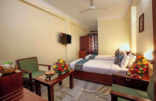 Karunagappally Hotel | Hotel Indraprastha Karunagapally