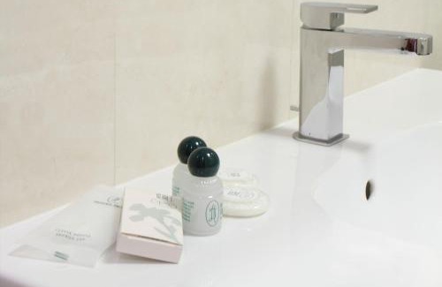 Quarto dei Mille Hotel | Hotel Iris