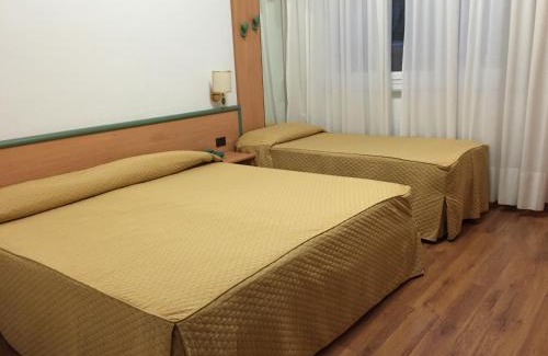 Quarto dei Mille Hotel | Hotel Iris