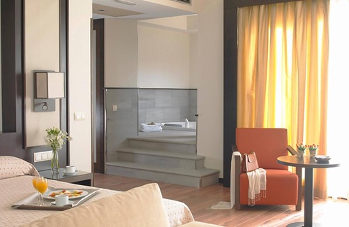 Alcala de Henares Hotel | Hotel Isla de la Garena