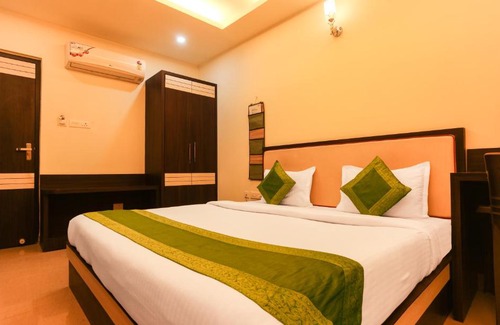 Sigra House | Hotel Janki