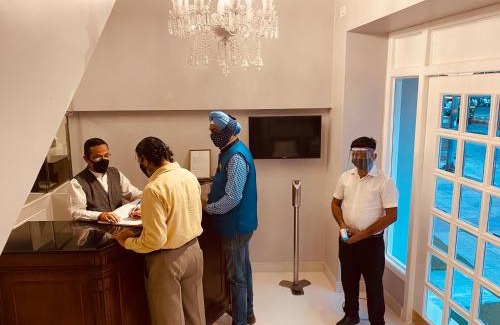 Connaught Place Hotel | Hotel Jukaso Inn Down Town