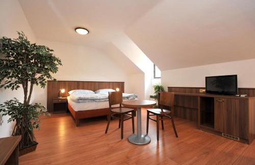 Kacov Hotel | Hotel Kácov