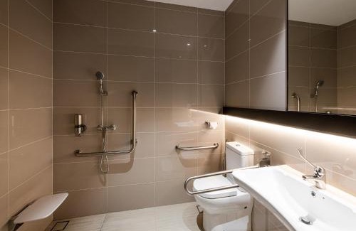 Bandar Tun Razak Hotel | Hotel Komune Living & Wellness Kuala Lumpur
