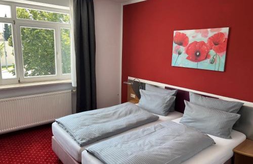 Holzkirchen Hotel | Hotel KonradP Holzkirchen