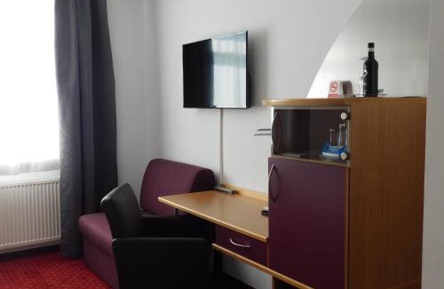 Holzkirchen Hotel | Hotel KonradP Holzkirchen