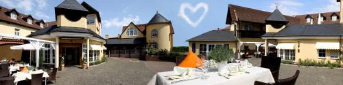 Wasserlos Hotel | Hotel Krone