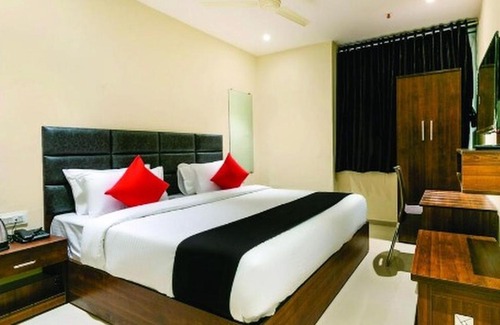 Surat Hotel | Hotel Kumkum Palace