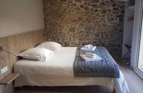 Reilhanette Hotel | Hotel L'Oustau de la Font