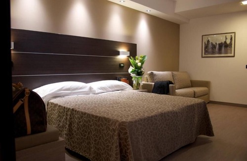 Romano di Lombardia Hotel | Hotel La Conchiglia
